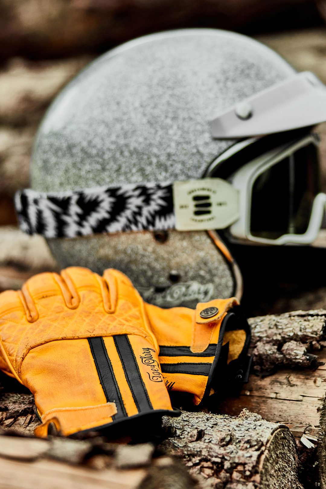 4-vintage-yellow-motorcycle-gloves Vintage yellow motorcycle gloves